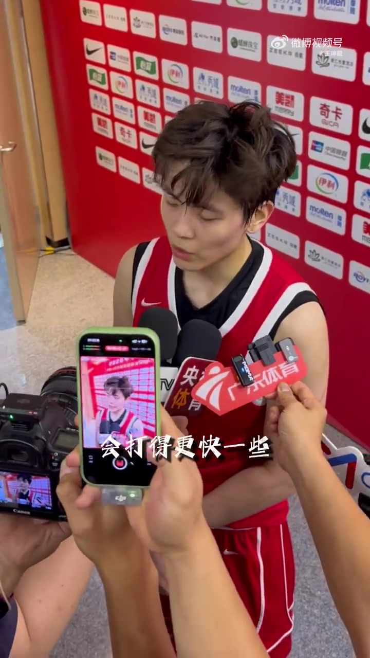 杨舒予：球队饱受伤病困扰 自己归队不久必须去适应不同阵容体系