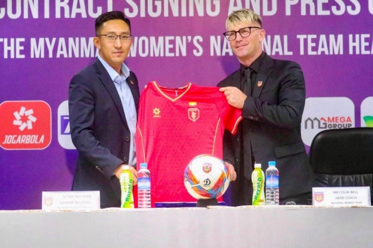 官方：前中国U20女足主帅科林·贝尔执教缅甸女足，双方签三年